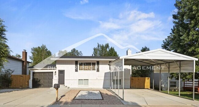 Primary Photo - 610 Catalina Dr