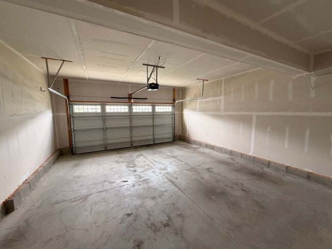 Building Photo - Available Now in Smyrna! **4 Bedrooms | 2.5 Bathrooms | Office/Flex Room | 2-Car Garage**
