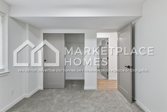 Building Photo - 2032 N Castle Way