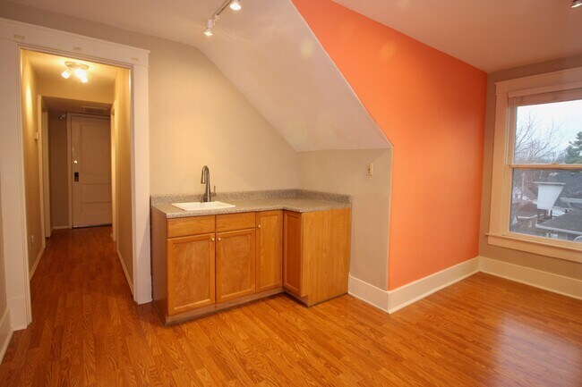 Building Photo - Eastern Parkway