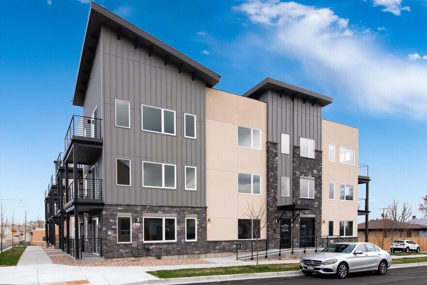 Building Photo - 1588 Routt St