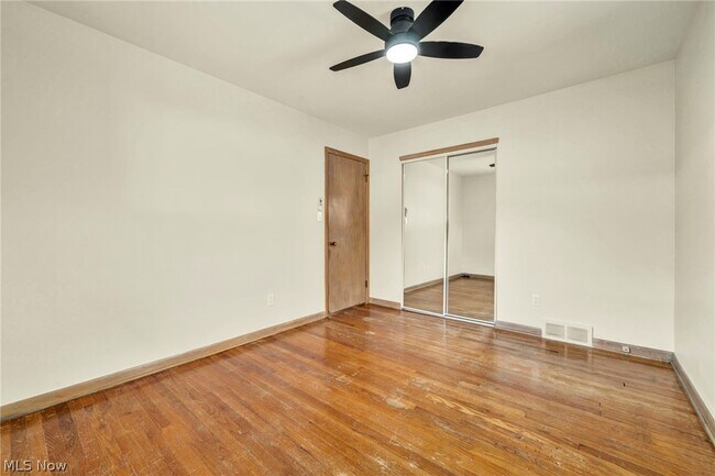 Building Photo - 1171 Jason Ave