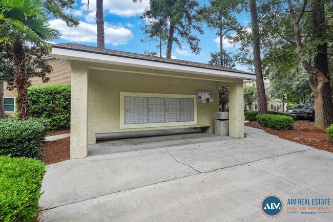 Building Photo - Beautiful 2 bedroom/2 bathroom Resort-Style Living Minutes from Beaches & Golf