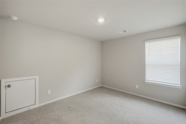 Building Photo - 419 Gram Hl Dr