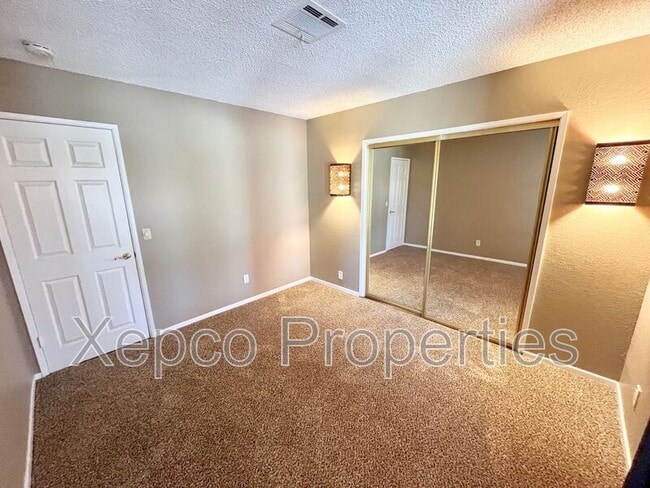 Building Photo - 77304 Ohio Ct