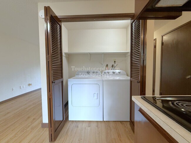 Building Photo - 120 SE 176th Pl