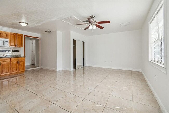 Building Photo - 1705 W Norfolk St