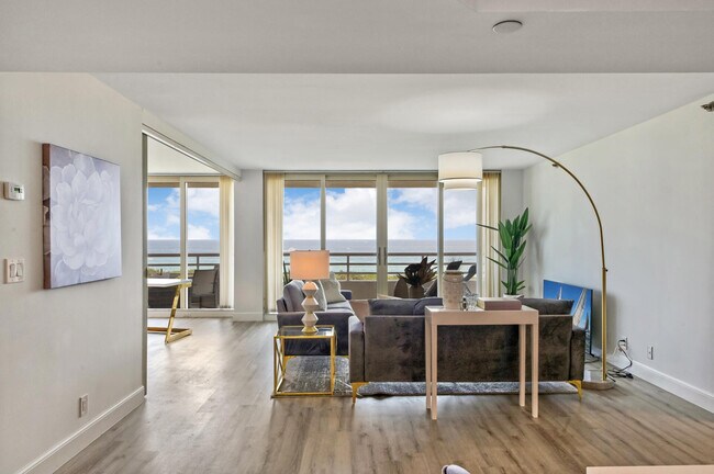 Building Photo - 4101 N Ocean Blvd