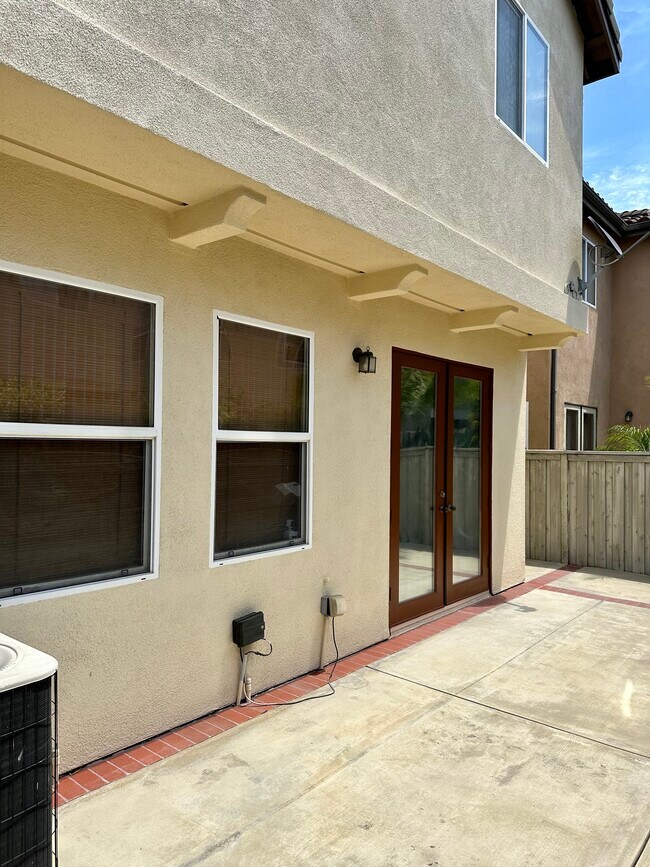 Outdoor Patio - 1256 Valle Ct