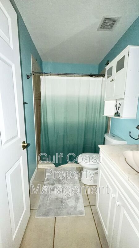 Building Photo - 11652 Pawley Ave