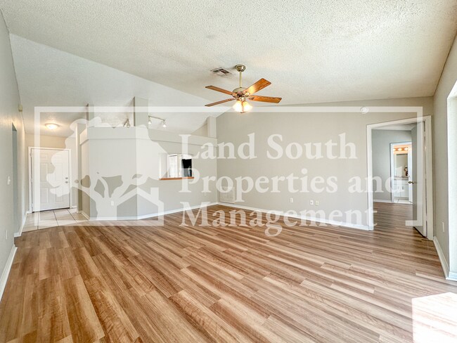 Building Photo - 2818 Timbercrest Pl