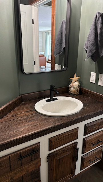 2nd Bath - 14300 E Melanie Ln