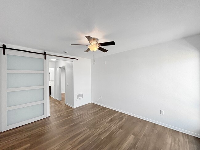 Building Photo - Charming 1BD/1BA Condo in Allied Gardens W...