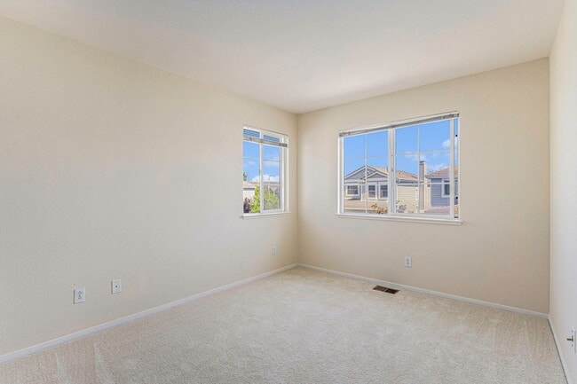 Building Photo - 119 Orr Rd