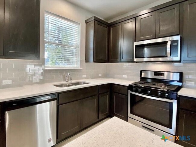 Building Photo - 2309 Pecan Island Dr