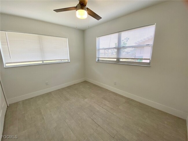 Building Photo - 315 Tarpon Dr