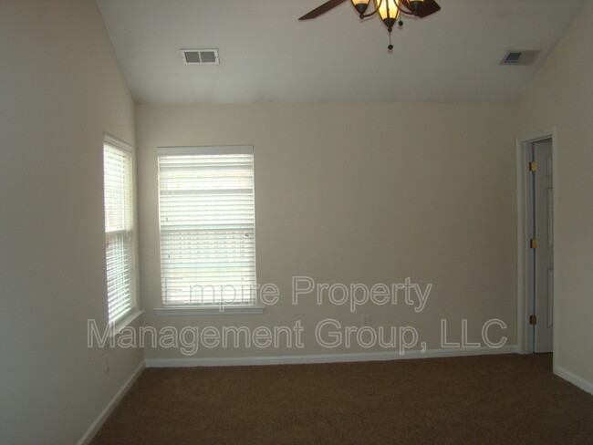 Building Photo - 321 Afton Ln