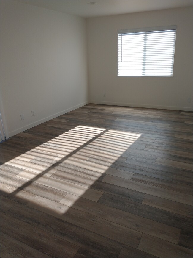 Master Bedroom - 1870 Park Ave