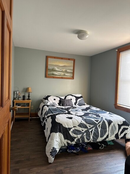 Building Photo - 121 Main Rd