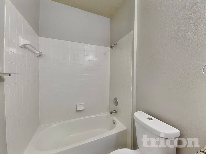 Building Photo - 18134 Antietam Ct