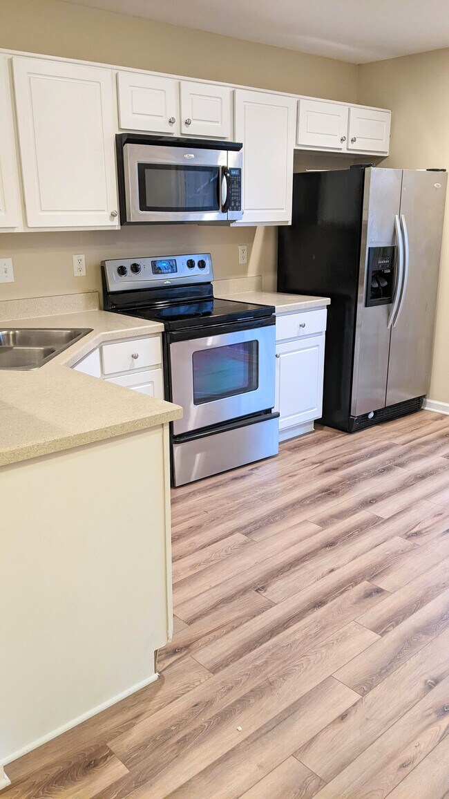 Building Photo - 6319 Royal Tern Xing