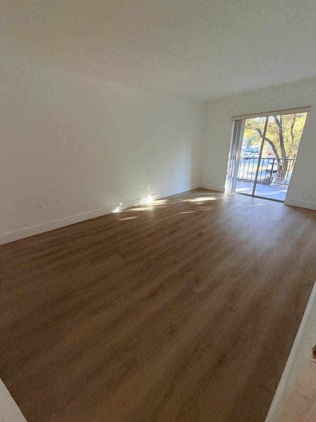 Building Photo - 5755 W 20th Ave