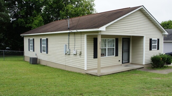Building Photo - A Great Starter Home for rent Just For YOU!
