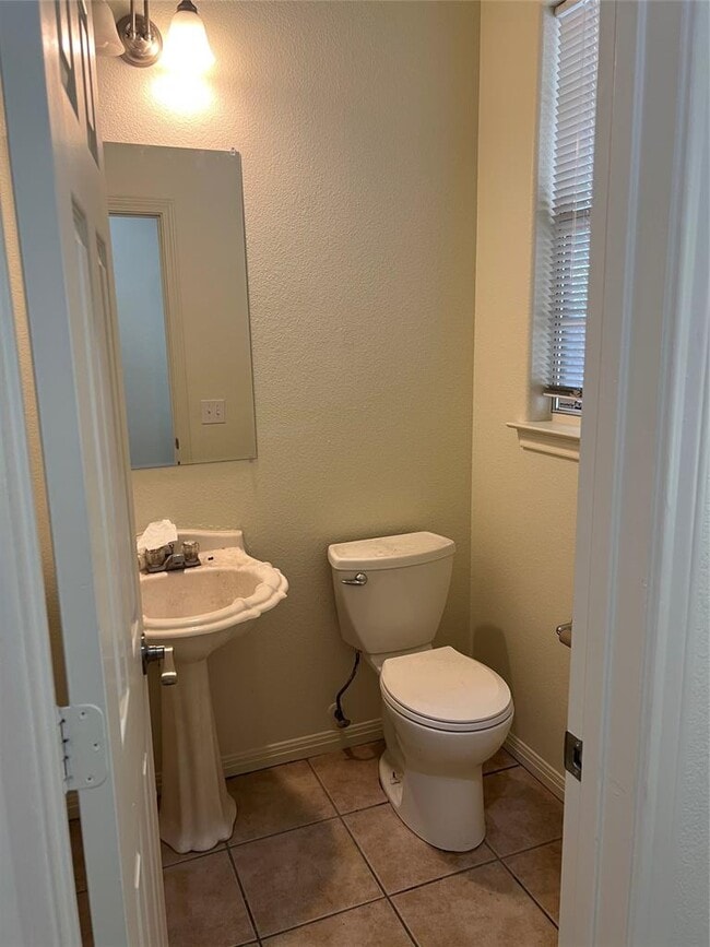 Building Photo - 5404 Martin Ave