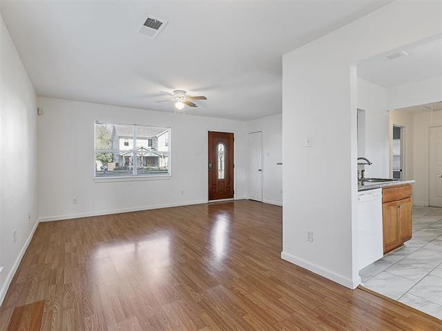 Building Photo - 3960 Lively Ln