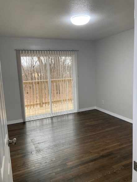 Building Photo - 17120 Cherokee Dr