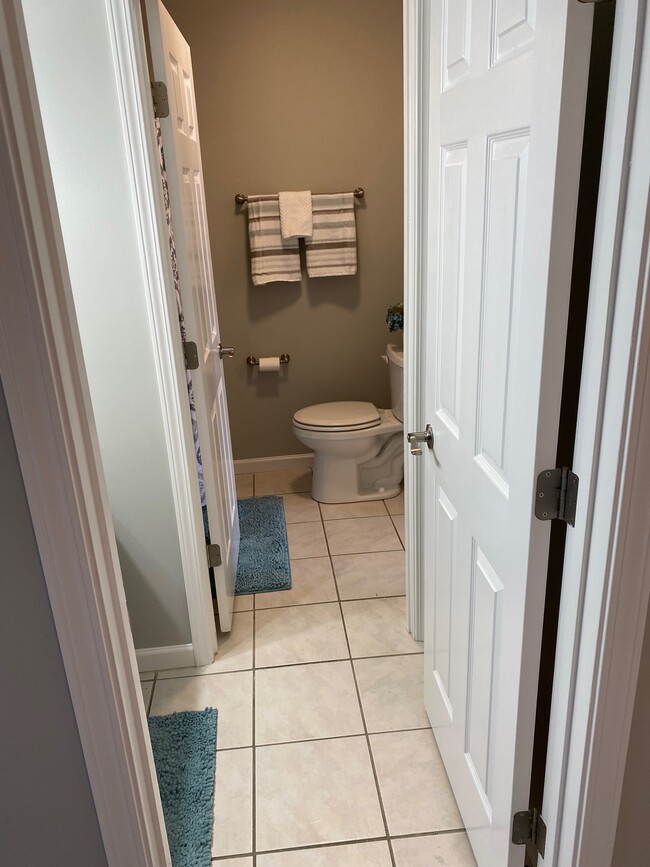 Warm and inviting tub area - 1101 Downs Blvd