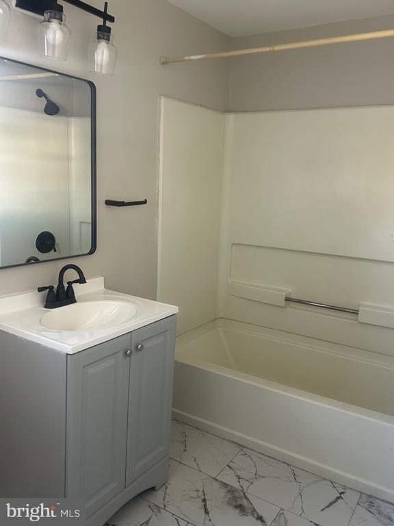 Building Photo - 3510 Mt Pleasant Ave