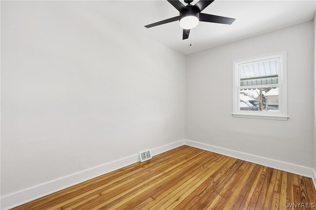 Building Photo - 36 Krakow St