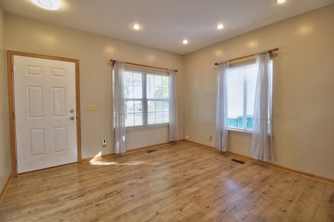 Building Photo - 21209 Duncan Ct