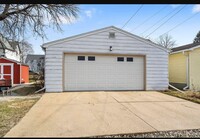 Building Photo - 2 Bedroom 1 Bathroom House, 1/2 OFF FIRST ...