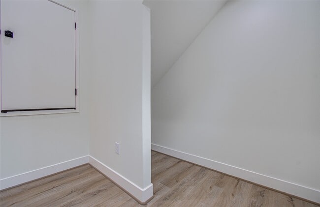 Building Photo - 4603 Edison St