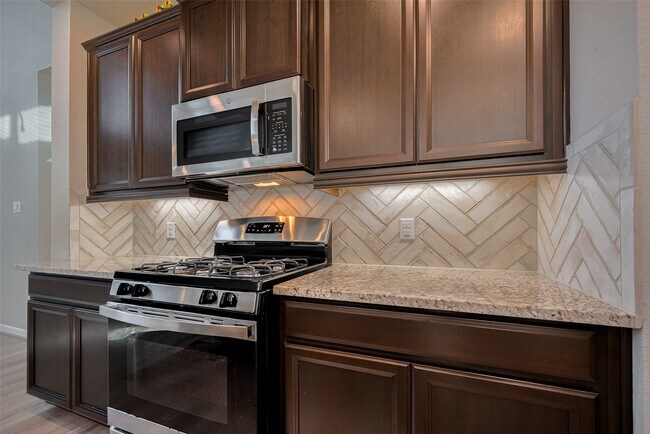 Building Photo - 7809 Axis Rdg Dr