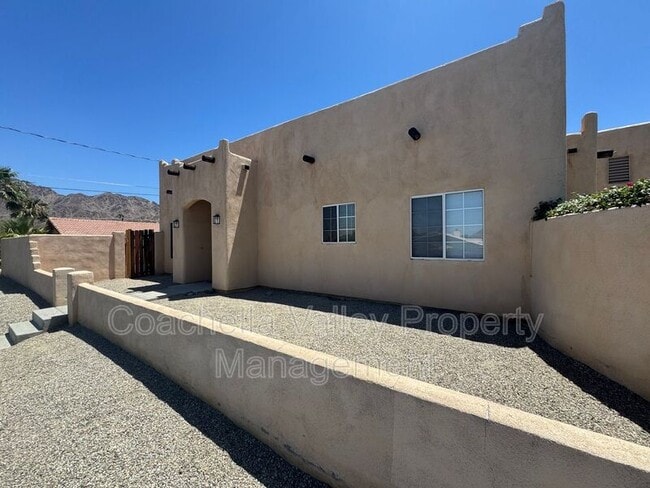 Building Photo - 53750 Avenida Alvarado