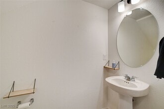 Building Photo - 1360 Cerulean Ave