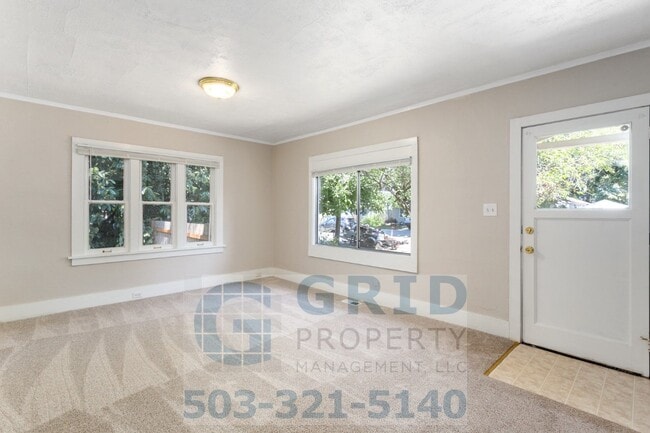 Building Photo - 2 Bedroom Home Available in Southeast Woodstock Area!