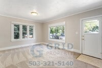 Building Photo - 2 Bedroom Home Available in Southeast Woodstock Area!