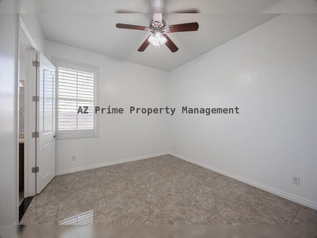 Building Photo - 224 E Mead Dr