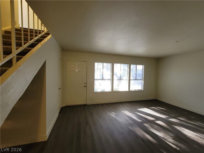 Building Photo - 3364 Royce Ct