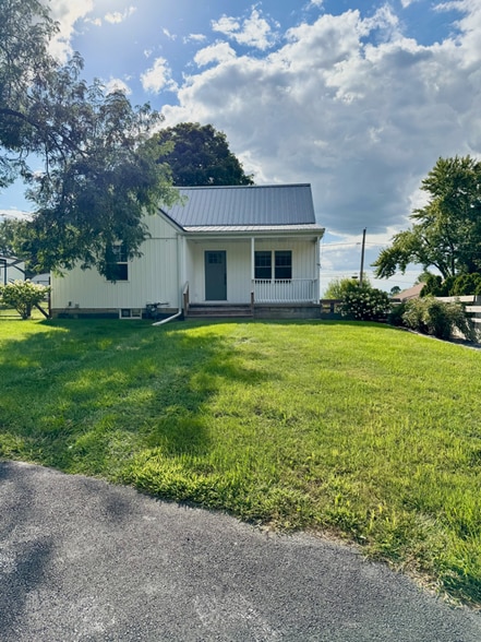 Primary Photo - 192 N Arseneau Rd