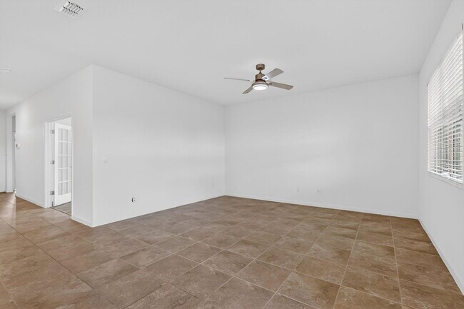 Building Photo - 10552 SW Toren Wy