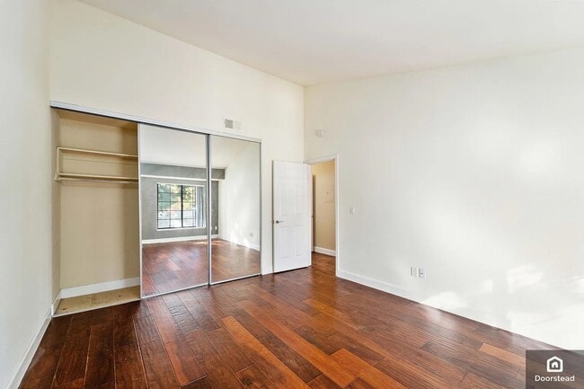 Building Photo - 298 Eastridge Dr