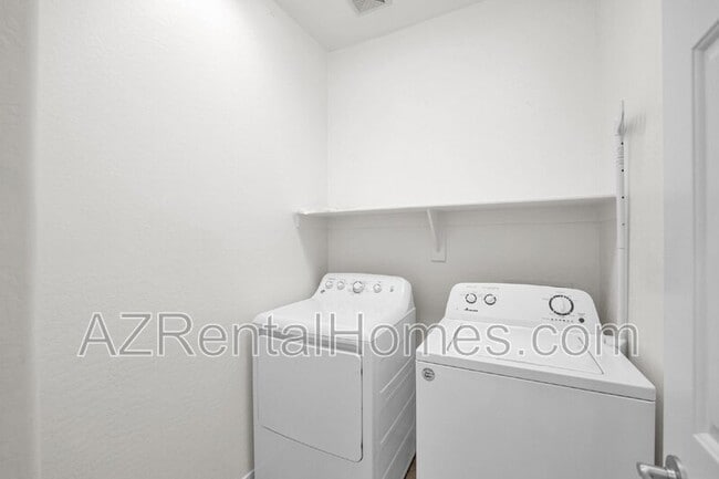 Building Photo - 3708 W Vivian Ct