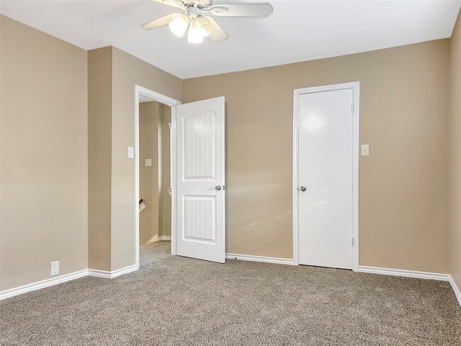 Building Photo - 1111 Baker Dr