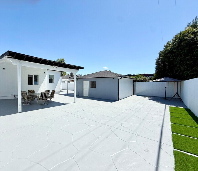 Building Photo - 5639 Natick Ave