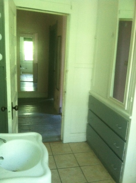 Upstairs bathroom - 500 N Salisbury St